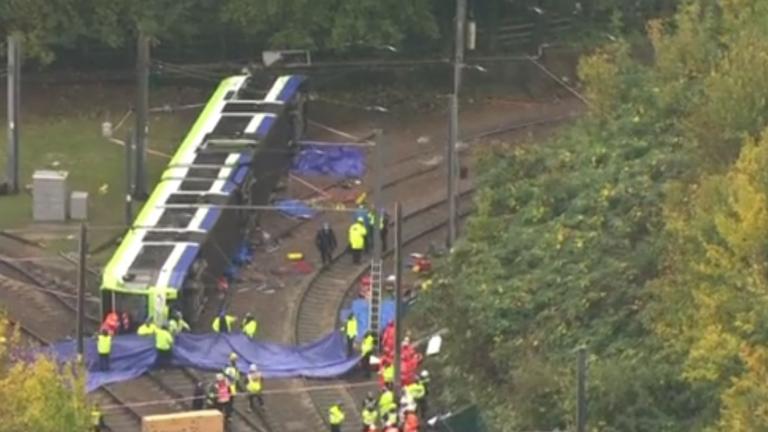 Πέντε νεκροί και 50 τραυματίες από τον εκτροχιασμό τραμ στο Λονδίνο