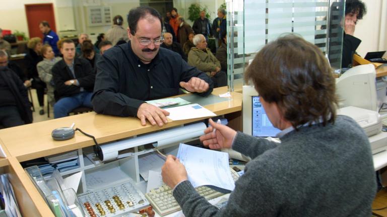 «Στέγνωσαν» τα ταμεία των τραπεζών - Εκροές καταθέσεων 4 δισ. ευρώ