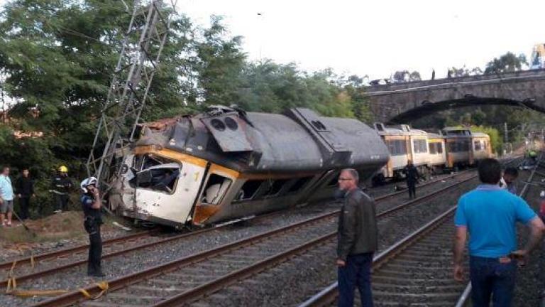 Τουλάχιστον 3 νεκροί από τον εκτροχιασμό τρένου στην Ισπανία