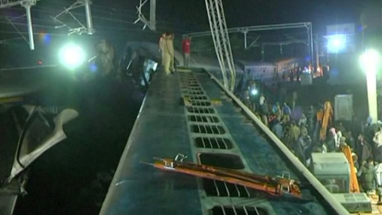 Τουλάχιστον 23 νεκροί από τον εκτροχιασμό τρένου στην Ινδία
