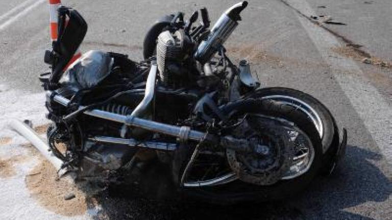 Δύο οδηγοί μοτοσικλέτας έχασαν τη ζωή τους σε τροχαία δυστυχήματα