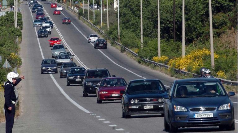 Εκτακτα μέτρα της Τροχαίας για το τριήμερο των Απόκρεων