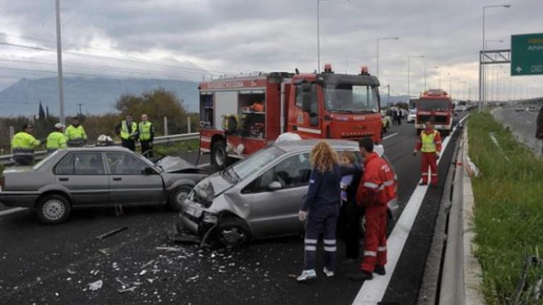 Τριάντα επτά άτομα έχασαν τη ζωή τους σε τροχαία το Πάσχα 