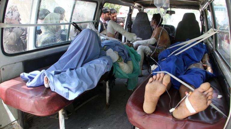 50 νεκροί και 73 τραυματίες από σύγκρουση λεωφορείων με βυτιοφόρο – Δείτε φωτογραφίες