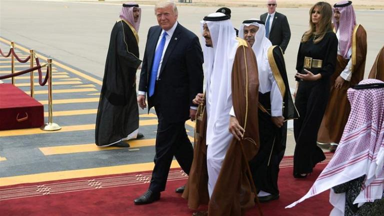 Ο Τραμπ πιέζει για επίλυση της διαφωνίας με το Κατάρ