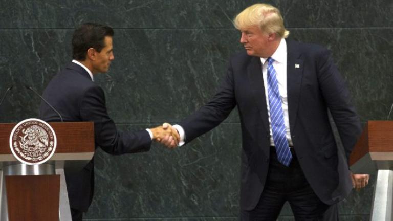 Στο Μεξικό θα στείλει το λογαριασμό για το τείχος στα σύνορα ο Τραμπ
