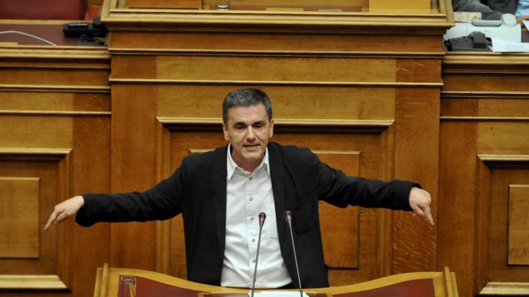 Ομολογία Τσακαλώτου, τα μέτρα είναι υφεσιακά, θα δυσκολέψουν τον κόσμο