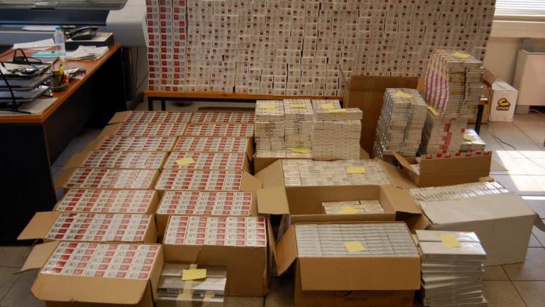 Το κράτος έχασε 637 εκατ. ευρώ από το παράνομο εμπόριο προϊόντων καπνού