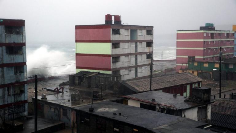 Ο τυφώνας Μάθιου εξελίσσεται στην πιο σφοδρή καταιγίδα της δεκαετίας, προκαλώντας συνθήκες νέας ανθρωπιστικής κρίσης, σύμφωνα με τον ΟΗΕ