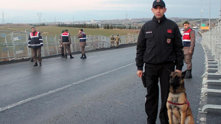 Κωνσταντινούπολη: Άρχισε η πρώτη δίκη υπόπτων πραξικοπηματιών  