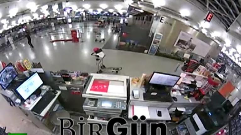 Νέο βίντεο ντοκουμέντο από την σφαγή στην Τουρκία! Τρομοκράτης "τρελαίνεται" που δεν βρίσκει θύματα