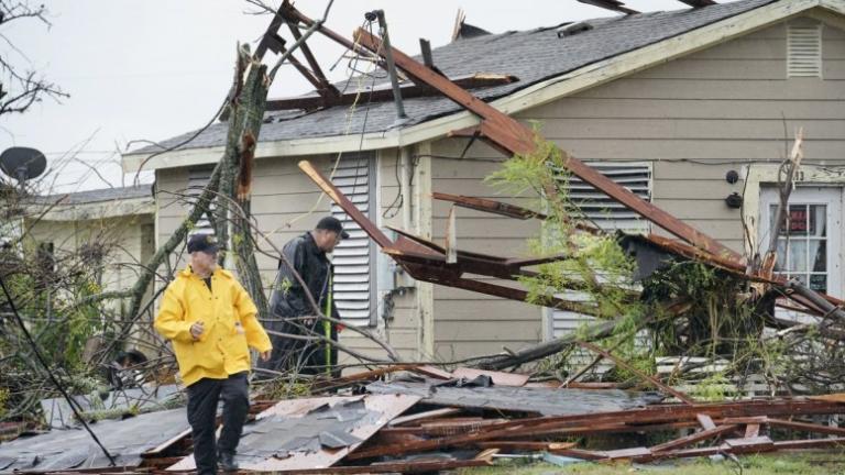 ΗΠΑ: Τουλάχιστον 100.000 κατοικίες έχουν υποστεί ζημιές από την καταιγίδα Χάρβεϊ