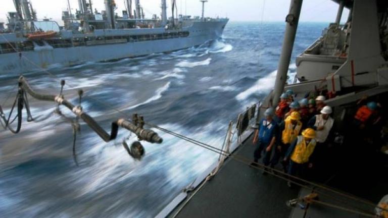 Ψάχνουν 284.000 λίτρα πετρελαίου που χάθηκαν από δεξαμενές του Πολεμικού Ναυτικού!
