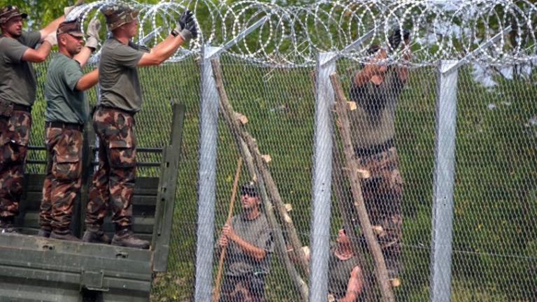 Ουγγαρία: ολοκλήρωση της ανέγερσης του δεύτερου φράκτη στα σύνορα με Σερβία