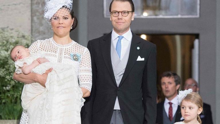 "Γαλαζοαίματη" βάπτιση (ΦΩΤΟ)