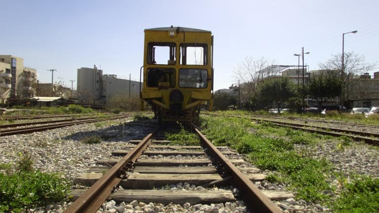 Πάτρα: Συνελήφθησαν τρία άτομα που τεμάχιζαν βαγόνια του ΟΣΕ για να αφαιρέσουν τον σίδηρο