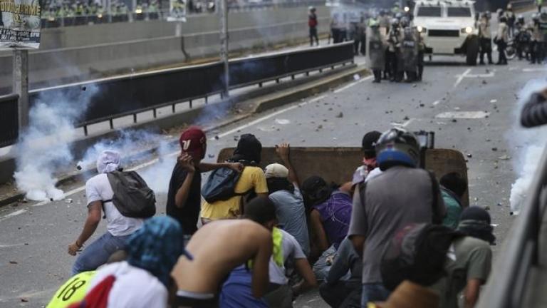 Βενεζουέλα: Ένας ακόμη έφηβος διαδηλωτής νεκρός-Στους 43 πλέον οι νεκροί από τις διαδηλώσεις