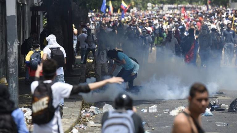 Βενεζουέλα: Για πραξικόπημα καταγγέλλει η αντιπολίτευση και καλεί σε διαδηλώσεις κατά του Μαδούρο