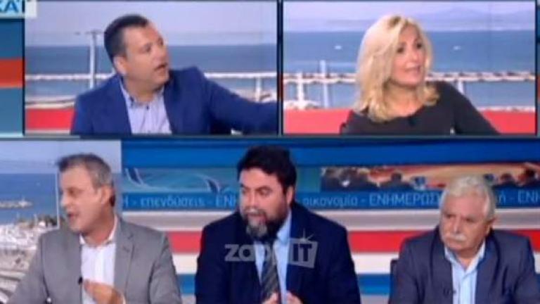 Άγριος καβγάς on air - Έβγαλε το μικρόφωνο και έφυγε από την εκπομπή (βίντεο)