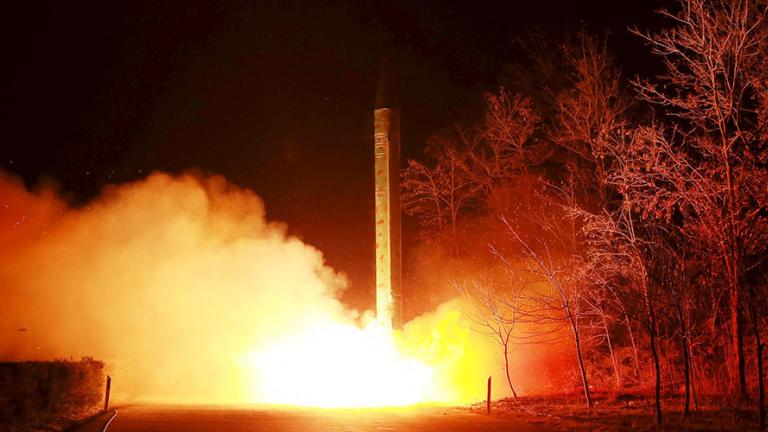 Η Βόρεια Κορέα εκτόξευσε τρεις βαλλιστικούς πυραύλους 