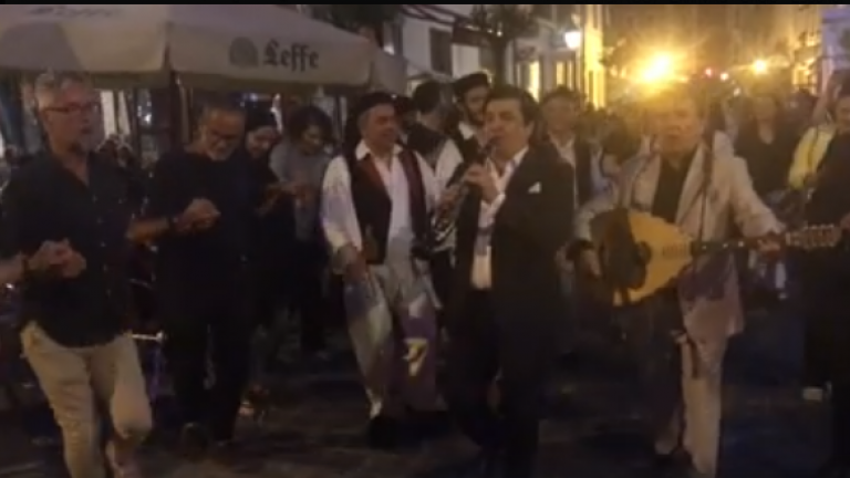 Βρυξέλλες: Απίστευτο! Άρχισαν να χορεύουν ηπειρώτικα στο κέντρο της πόλης! (ΒΙΝΤΕΟ)
