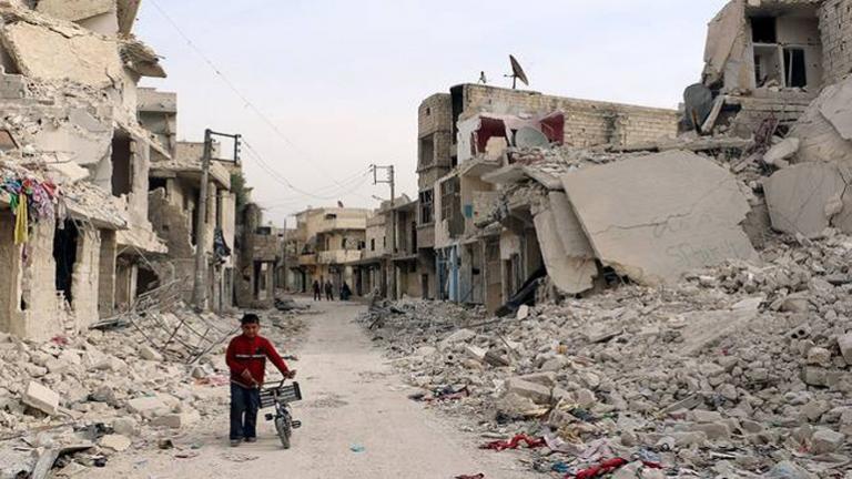 Οι Σύροι αντάρτες απέρριψαν σήμερα την πρόσκληση της Ρωσίας να αποσύρουν τις δυνάμεις τους από το Χαλέπι έως την Παρασκευή το βράδυ