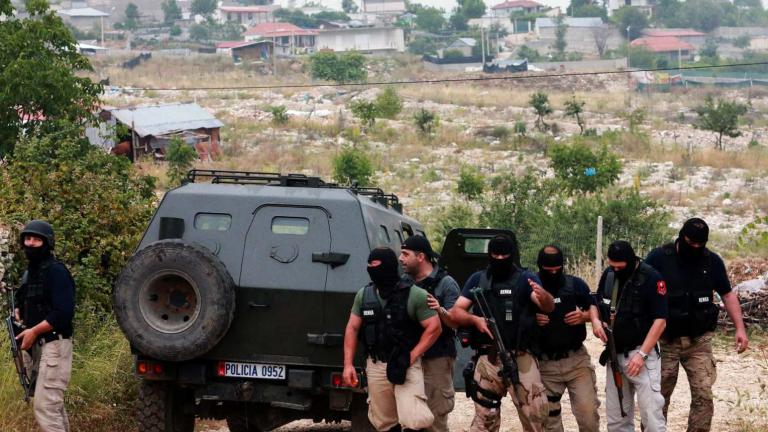 Αλβανία: Μεγάλη ποσότητα χασίς εντοπίσθηκε σε αποθήκη κοντά στα Τίρανα