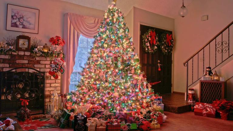 Χριστούγεννα 2016: Τι συμβολίζουν τα Κάλαντα, το δέντρο, ο Άη Βασίλης και οι καλικάντζαροι!