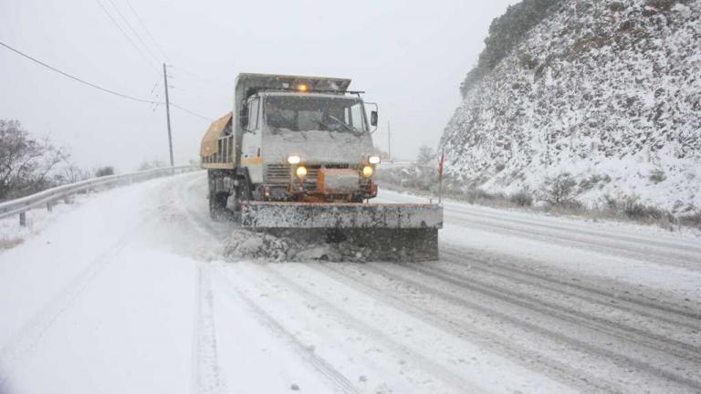 Επέλαση του χιονιά στην Κρήτη-Κλειστοί δρόμοι-Πολλές περιοχές χωρίς ρεύμα!