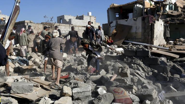 Υεμένη: Περισσότεροι από 100 οι νεκροί από την αεροπορική επιδρομή στη Σαναά. Ο αραβικός συνασπισμός αρνείται την εμπλοκή του