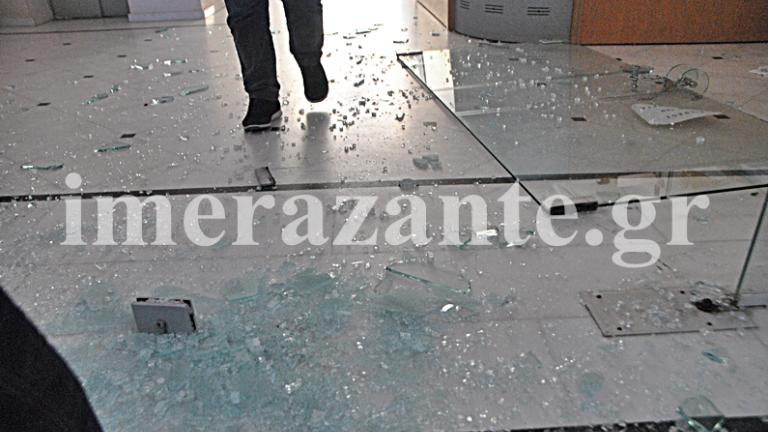 Πολίτες διαδήλωσαν απαιτώντας άμεση λύση και αποκομιδή των απορριμμάτων