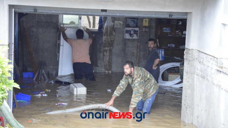 Κακοκαιρία: Κινδύνευσαν να πνιγούν οι κάτοικοι στην συνοικία Ζεστή Μεσολογγίου!