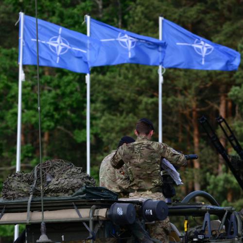 νατοικος στρατος