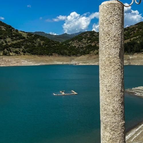 λιμνη μόρνου