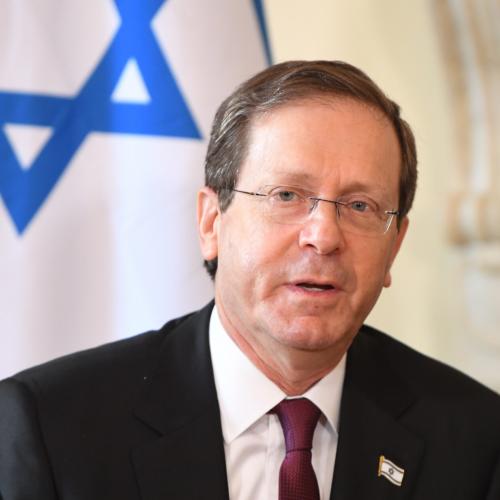 ΙΣΑΑΚ ΧΕΡΤΖΟΓΚ