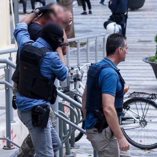 ΜΕΤΑΓΩΓΗ ΣΤΟΝ ΕΙΣΑΓΓΕΛΕΑ ΤΟΥ 43ΧΡΟΝΟΥ ΓΑΜΠΡΟΥ ΤΟΥ ΦΑΝΟΥΡΗ ΚΑΡΓΑΚΗ