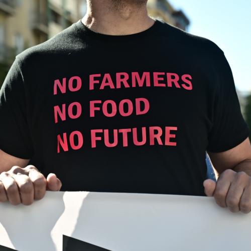 Σε εξέλιξη το αγροτικό συλλαλητήριο με συγκέντρωση διαμαρτυρίας στο Υπουργείο Αγροτικής Ανάπτυξης και τον ΟΠΕΚΕΠΕ