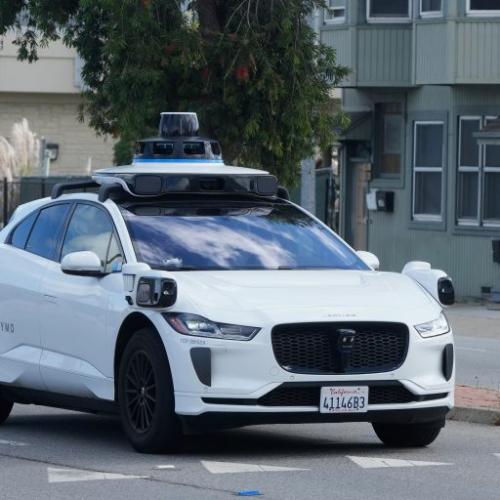 ΗΠΑ: Τα ρομποτικά ταξί της Waymo βγαίνουν στους αυτοκινητοδρόμους 