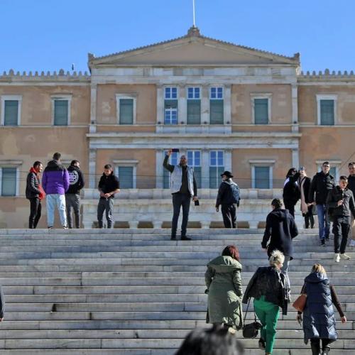 polites-skales-syntagma