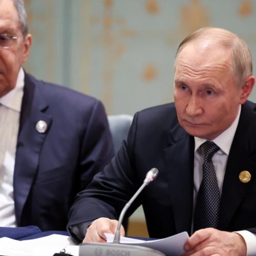 πουτιν και λαβροφ