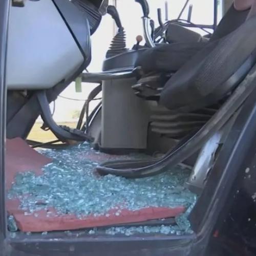 επιθεση του καταχικου στρατου σε γεωργους