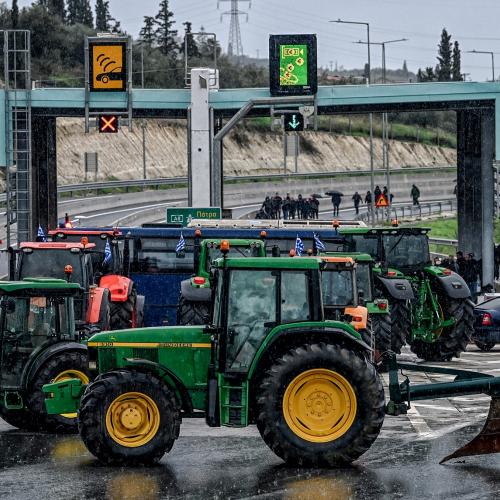 αγροτες κόρινθο