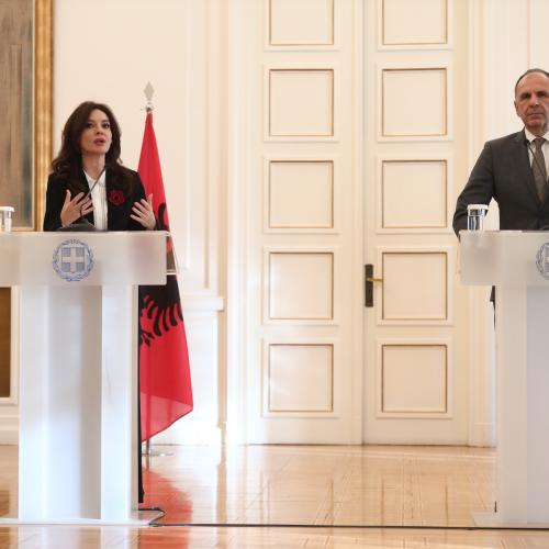 γεραπετρίτης και αλβανια