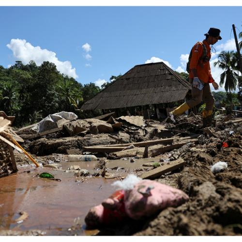 Ινδονησία ΠΛΗΜΜΥΡΕς
