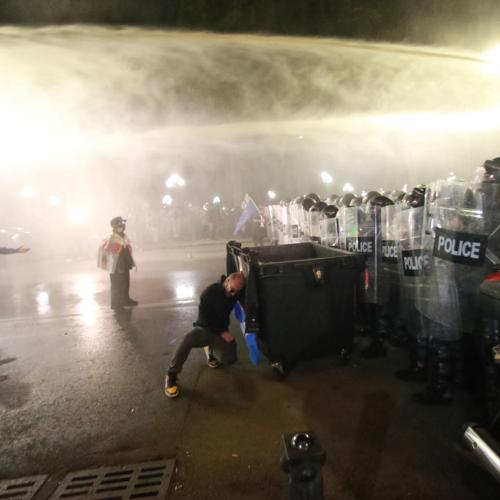 BBC: Τοξική ουσία του Α’ Παγκοσμίου Πολέμου ψεκάστηκε σε διαδηλωτές στη Γεωργία