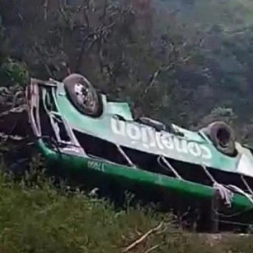 Μεξικό: Τουλάχιστον δέκα νεκροί και 32 τραυματίες σε ανατροπή λεωφορείου