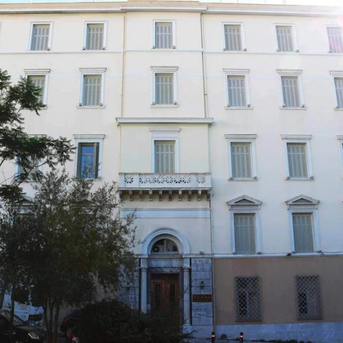 κτηριο του πολεμικου ναυτικου στην πλατεια κλαυθμωνος