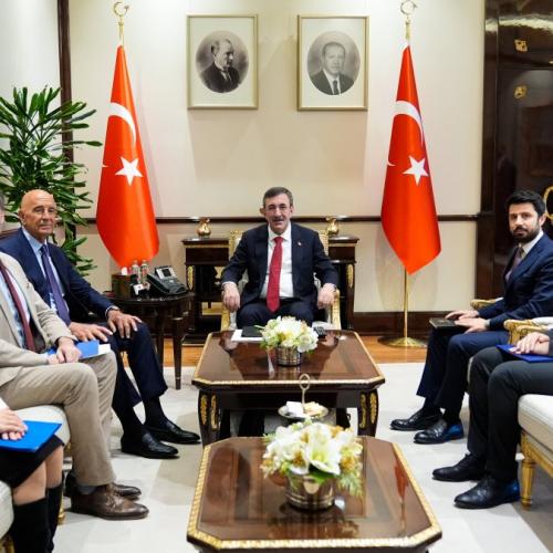 γιλμαζ και τομ μπαρακ