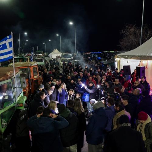 Οι αγρότες υποδέχθηκαν το 2026 στα μπλόκα – Κρίσιμη σύσκεψη στα Μάλγαρα την Κυριακή