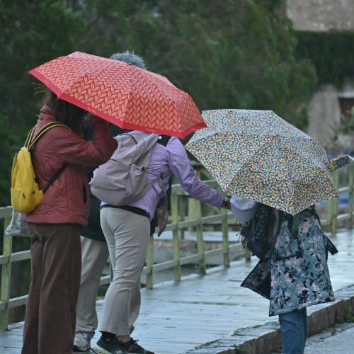 βροχερος καιρος